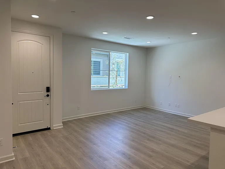 3691 E Moonlight St #75 — Photo 3