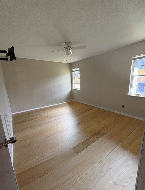 Large main bedroom