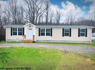 28 Norway Loop Rd, Fairmont, WV 26554