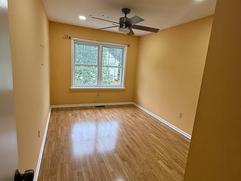 155 Liberty Dr — Photo 21