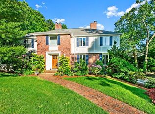 77 Royalston Rd, Wellesley, MA 02481