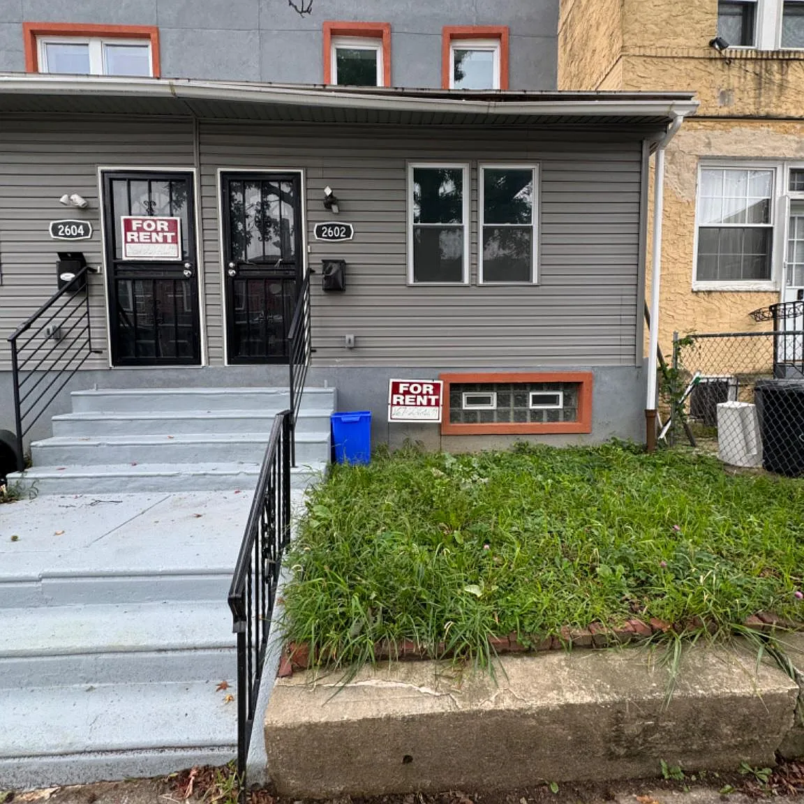 3 bed, 1.0 bath, 960 sqft, $1,800 — Photo 1