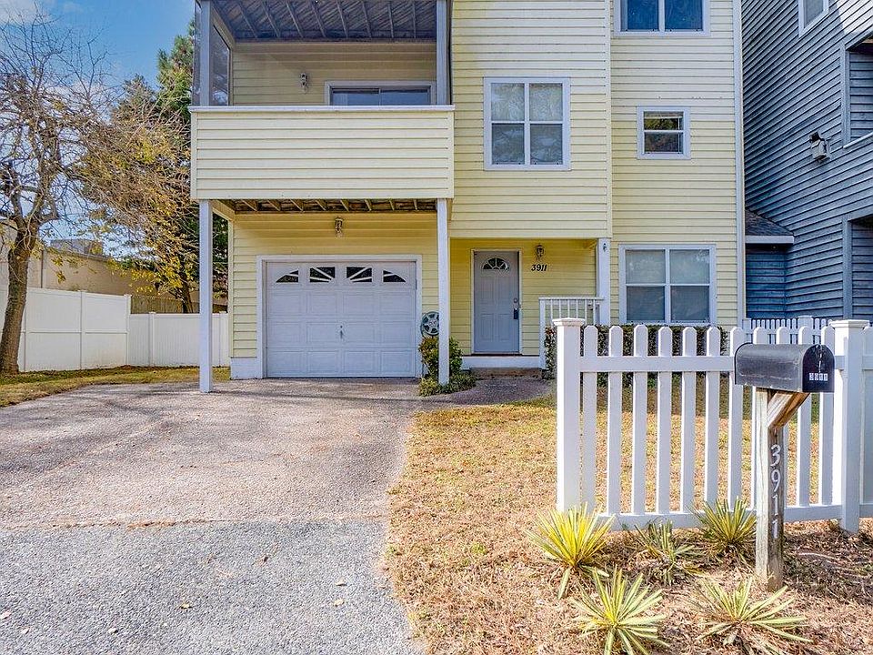 1st image of 3911 Shady Oaks Dr
