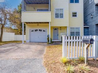 3911 Shady Oaks Dr, Virginia Beach, VA 23455