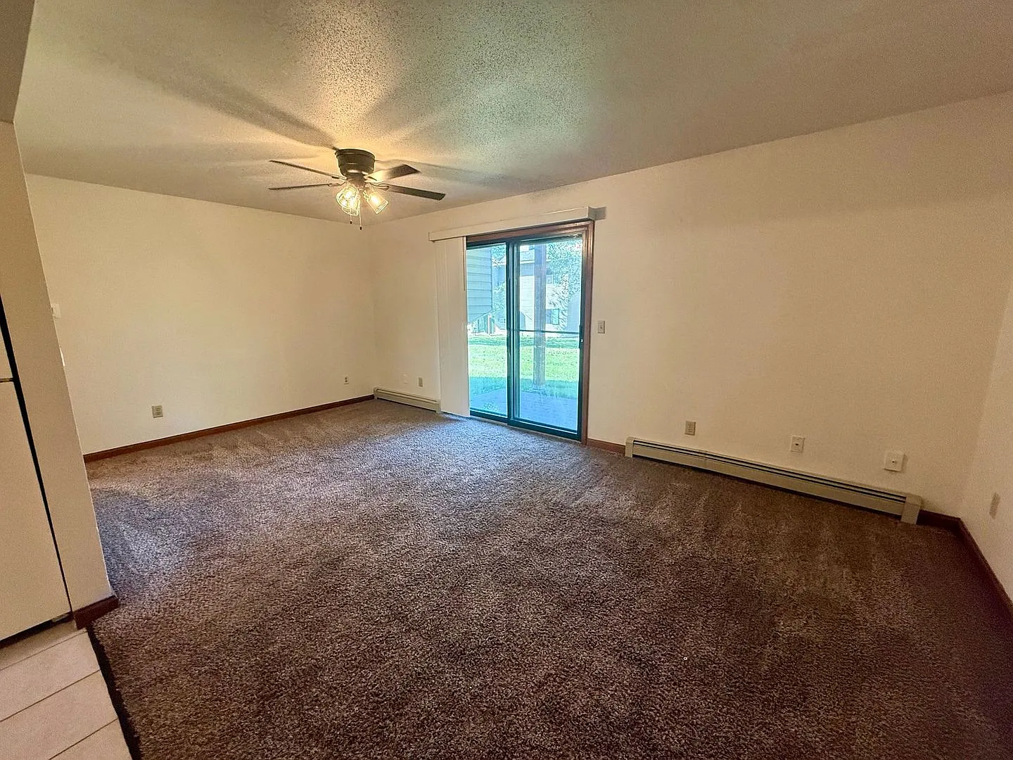 1216 N Point Dr — Photo 4