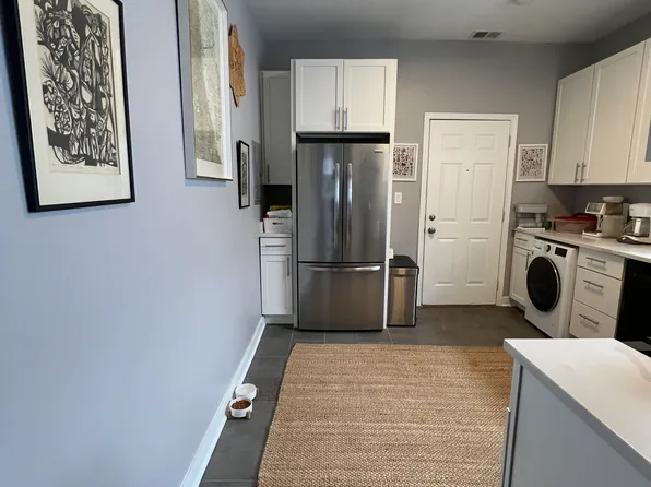 1305 N Homan Ave #2S, Chicago, IL 60651