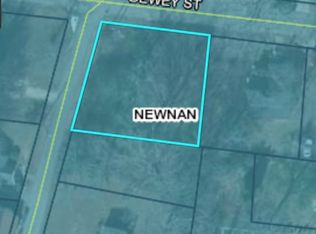 33 Dewey St, Newnan, GA 30263