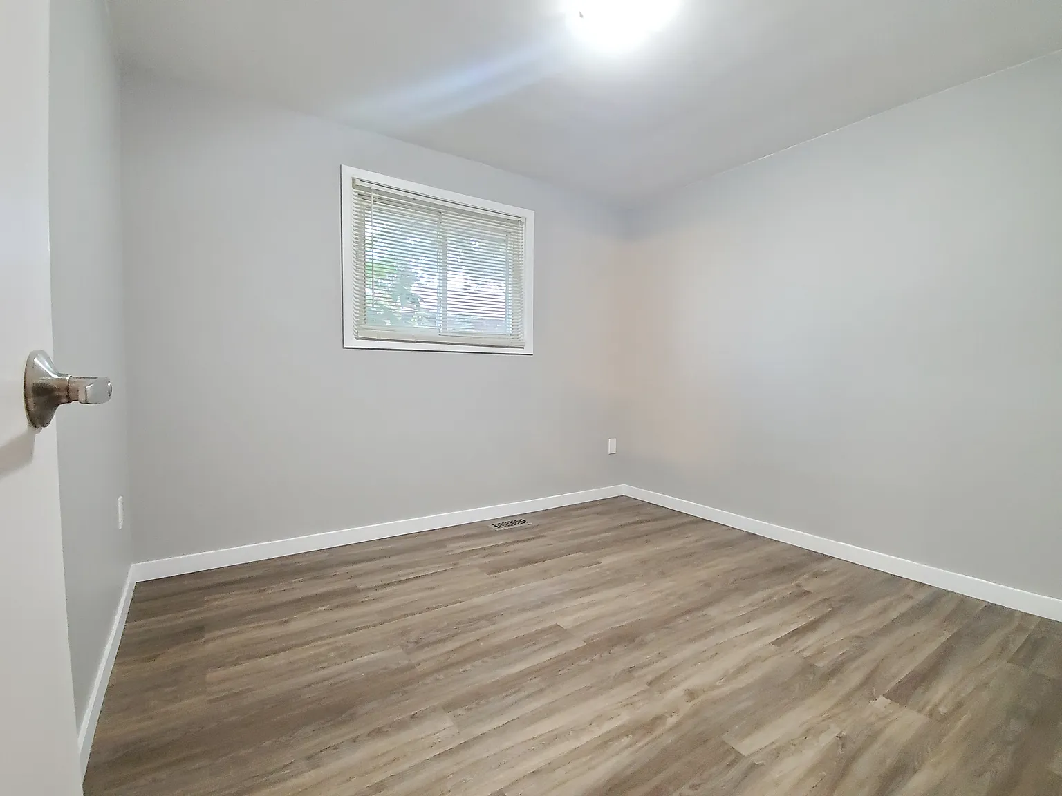 Upper 119 Limeridge Rd E Hamilton ON L9A2S5 — Photo 3