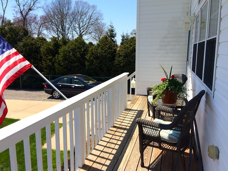 1st image of 43 Westminster Dr