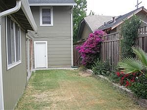 1st image of 371 Vaughn Ave