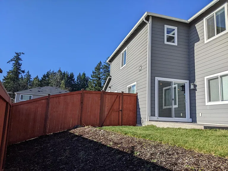 3364 Hoffman Hill Blvd — Photo 2