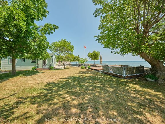 3rd image of 5 Mohawk Point Rd