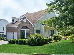 11 Palmer Brg, Fairfield, CT 06824