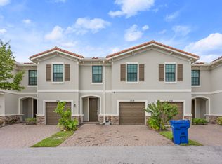 1018 Kapok Ln, Riviera Beach, FL 33410