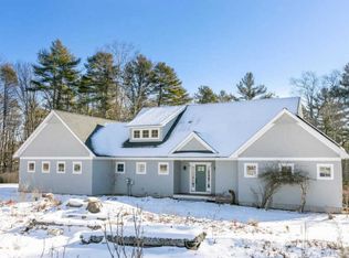 45 Sherwood Dr, Freeport, ME 04032