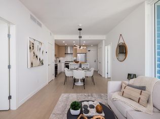 699 Whiting Way #1702, Coquitlam, BC V3J7W9