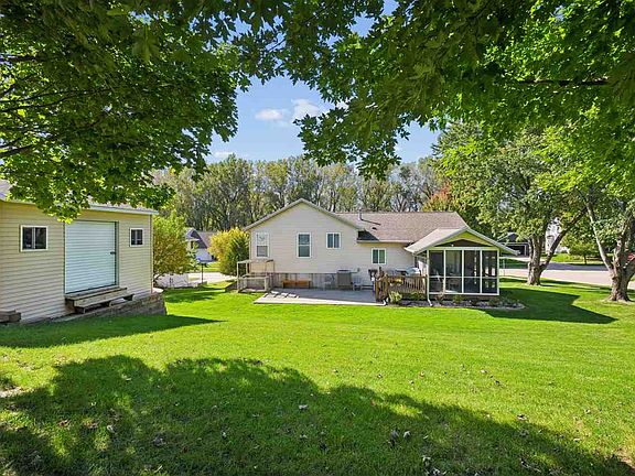 4th image of 2331 N Ridge Dr