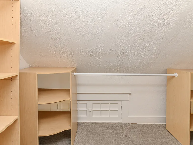 3634 Amberson Ave — Photo 27