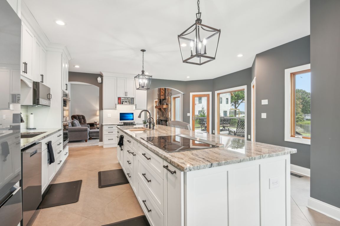 Waterview Dr-021.jpg