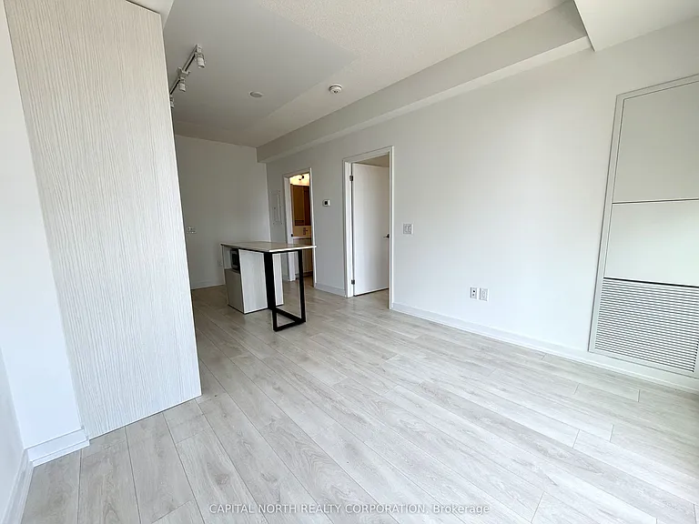 225 Sumach St S #1801 — Photo 9
