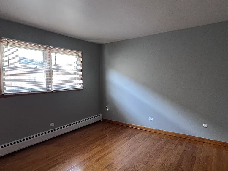 5236 N Delphia Ave #2W — Photo 4