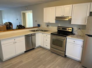 1128 Mazatlan Cir #B, Colorado Springs, CO 80910