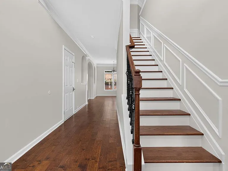 2210 Apple Orchard Way — Photo 5