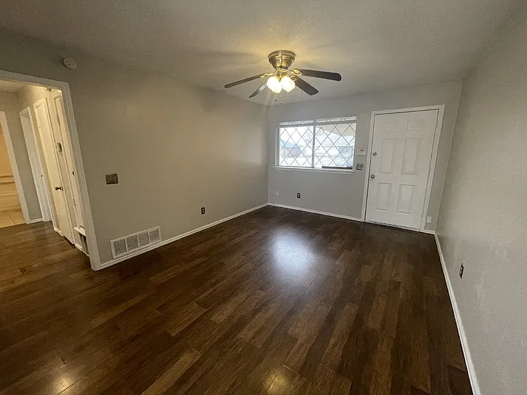 3025 Dentwood Ter — Photo 3