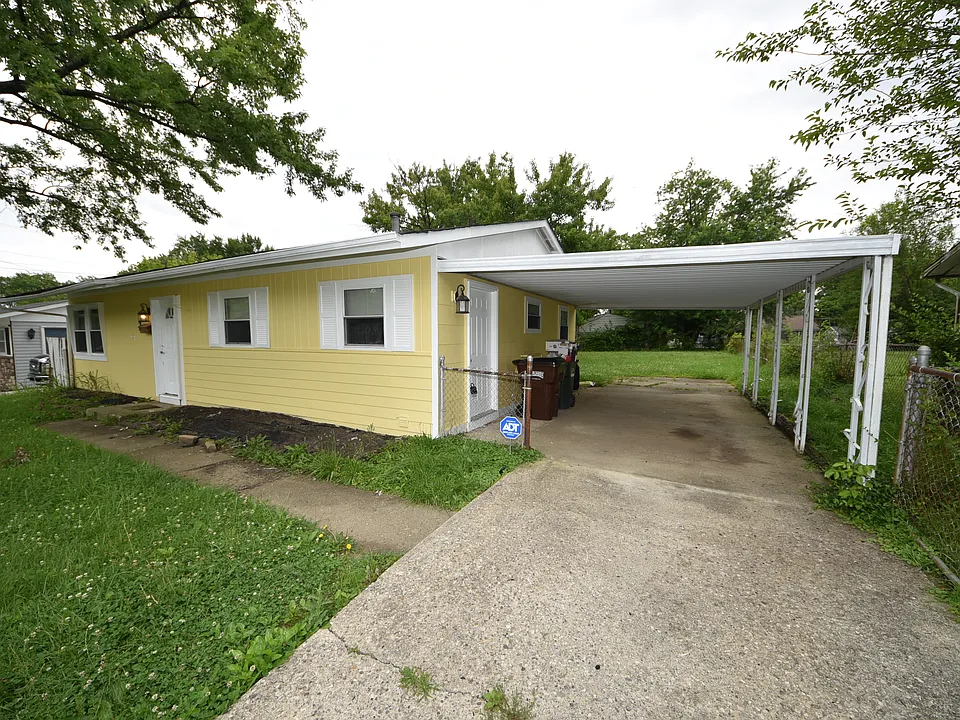 2541 Mariposa Dr