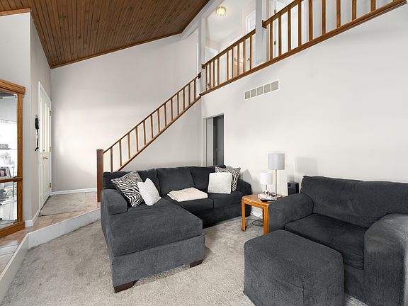 4th image of 8462 Pheasant Dr