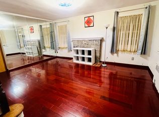 21110 33rd Rd, Flushing, NY 11361