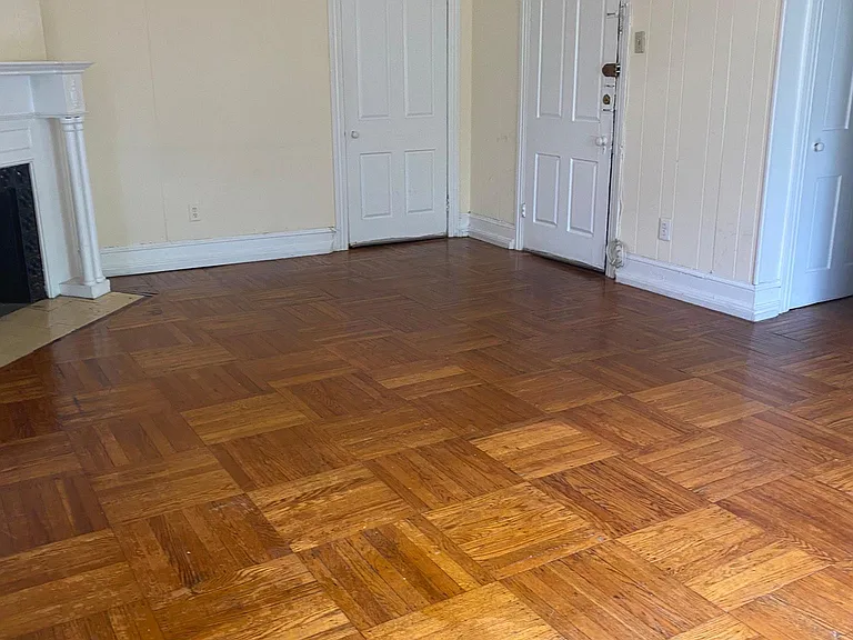 237 S 21st St #6 — Photo 5