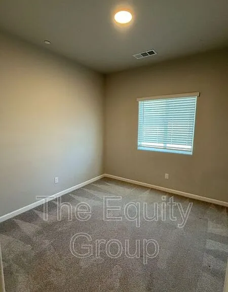 510 S Summit St #101 — Photo 12