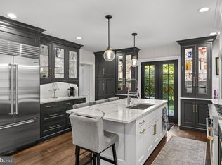 863 Golf View Rd, Moorestown, NJ 08057