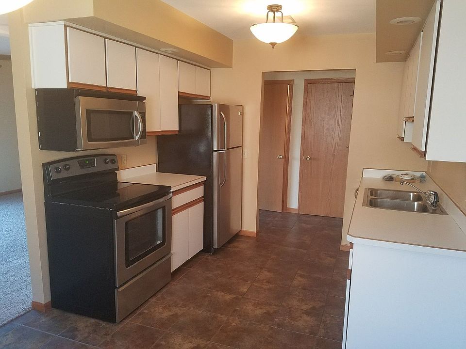 1st image of 3022 Becker Dr APT C