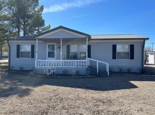 921 NW Main St, Minco, OK 73059