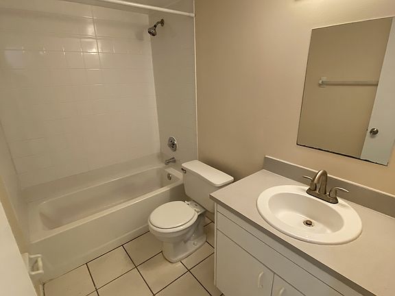 4th image of 500 Rockpit Rd APT 9