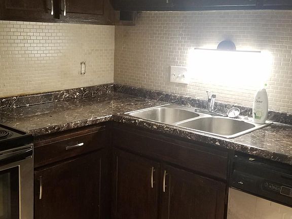 4th image of 518 Camelot Dr #518