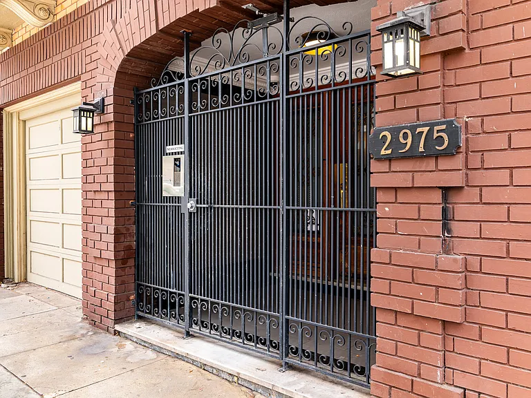 2975 Van Ness Ave — Photo 3