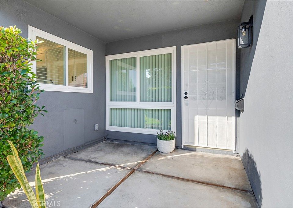 1st image of 2408 Saratoga Way