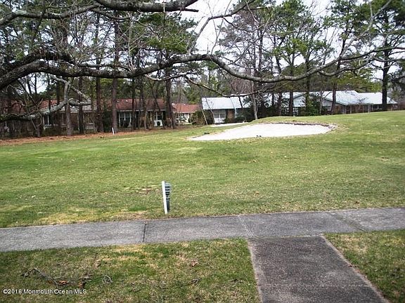 4th image of 26B Buckingham Dr