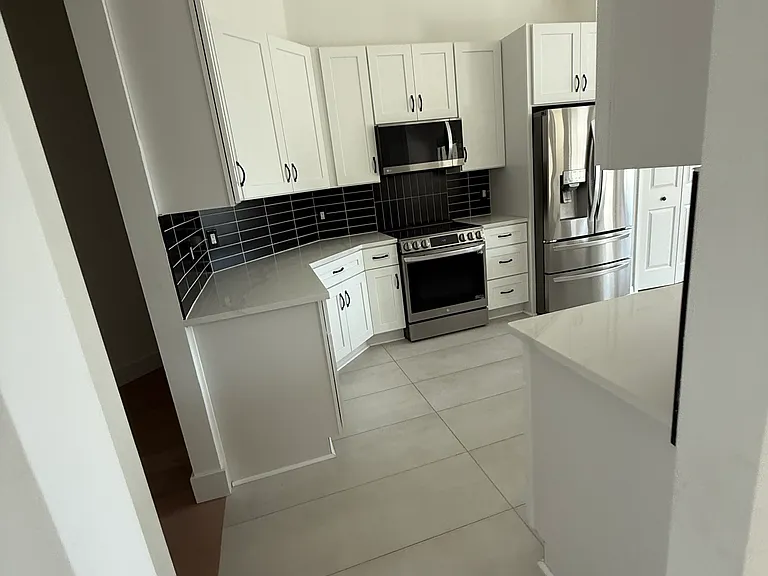 10889 Skylark Manor Ct — Photo 11