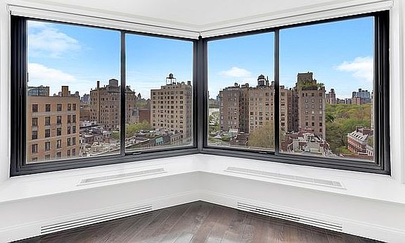 3rd image of 40 E 94th St APT 13B