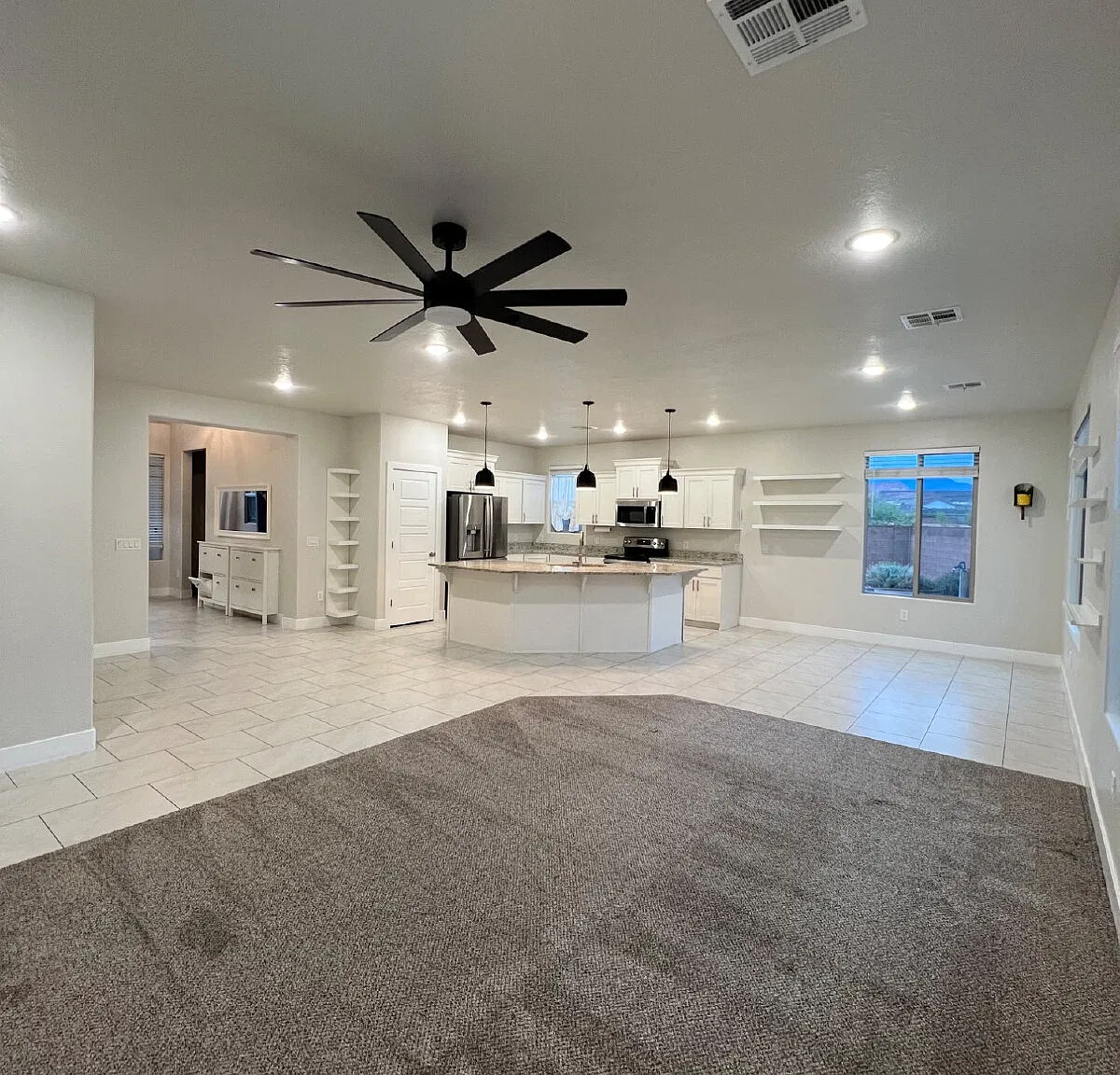 3 bed, 2.0 bath, $2,700 — Photo 4