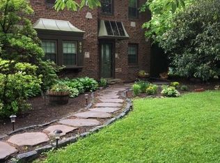 909 Ashbourne Rd, Cheltenham, PA 19012