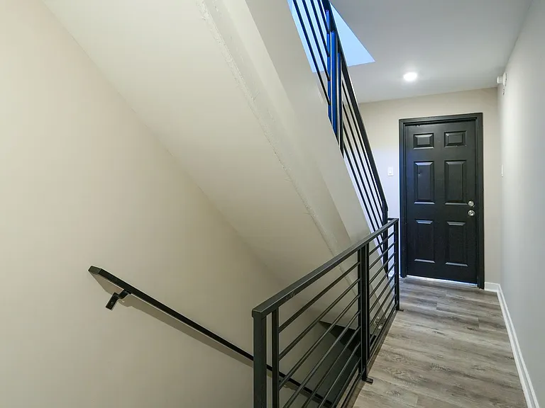1335 S 8th St — Photo 22