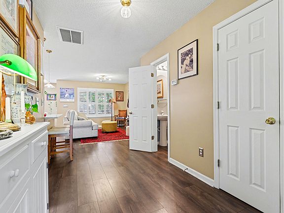 2nd image of 1317 Shoebridge Dr. #1317