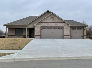 10034 N Mill Run Dr, Monrovia, IN 46157