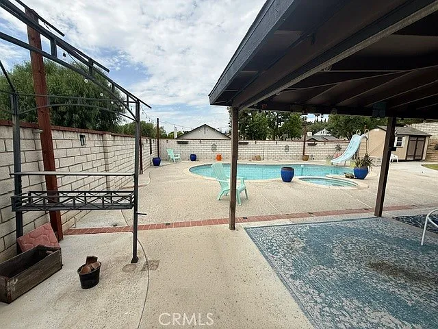23058 Peacock Ct — Photo 31