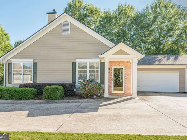 35 Camry Cir, Dallas, GA 30157